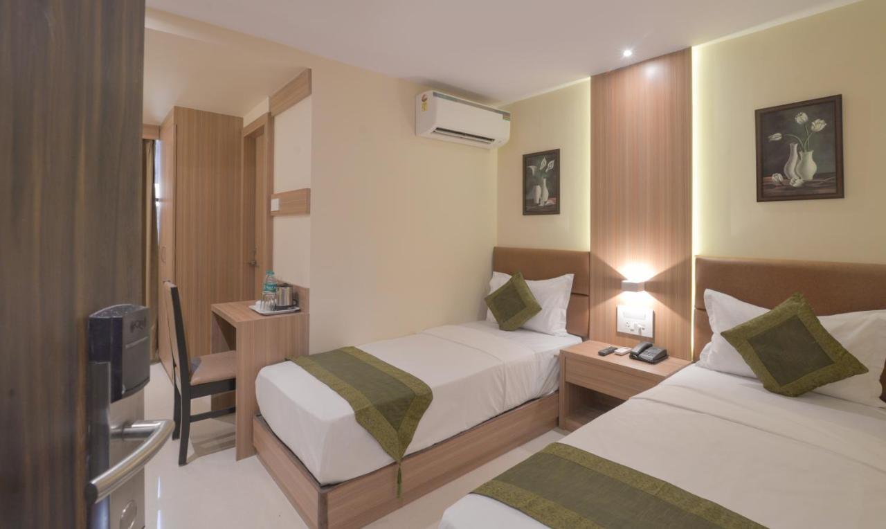 Hotel West Blue Mumbai Exterior foto