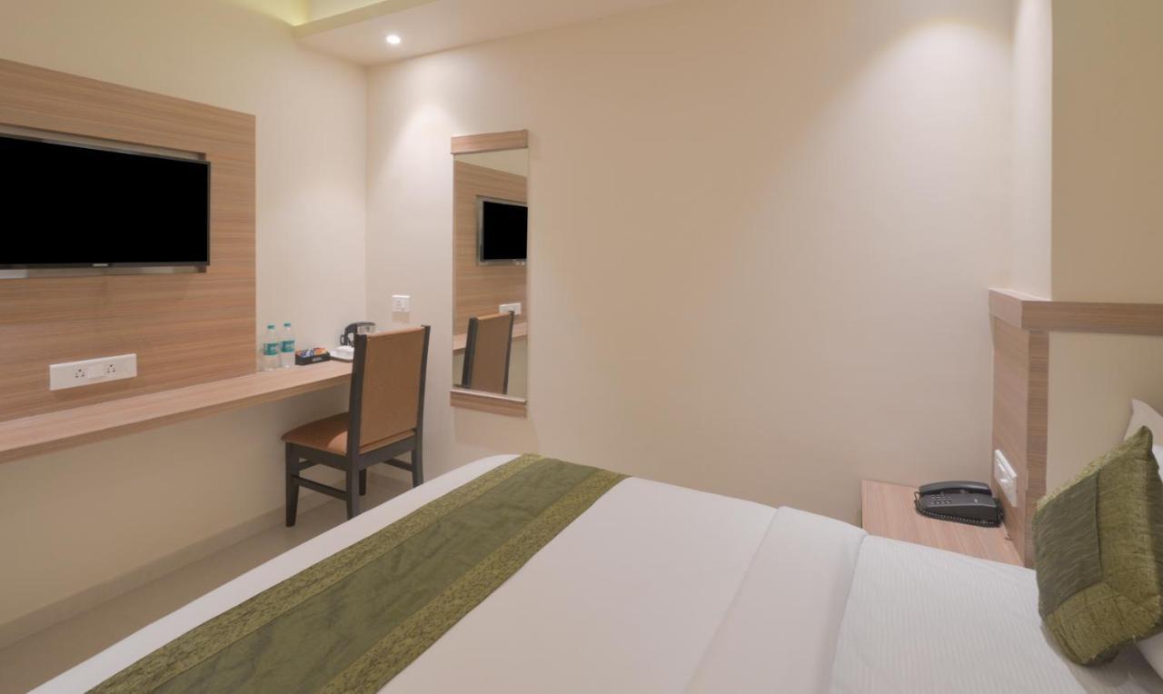 Hotel West Blue Mumbai Exterior foto
